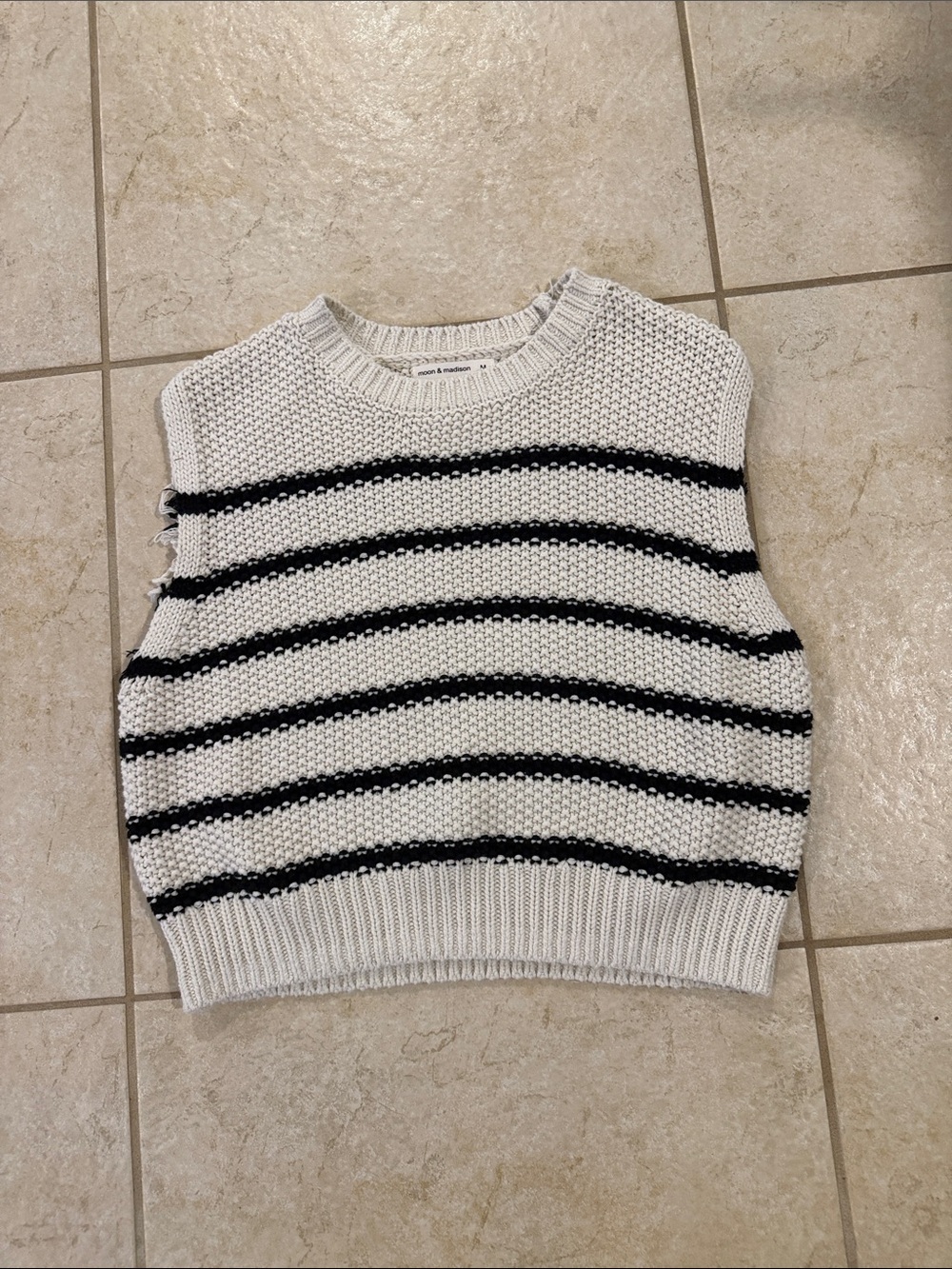 moon & madison Cream Chunky Knit Sweater